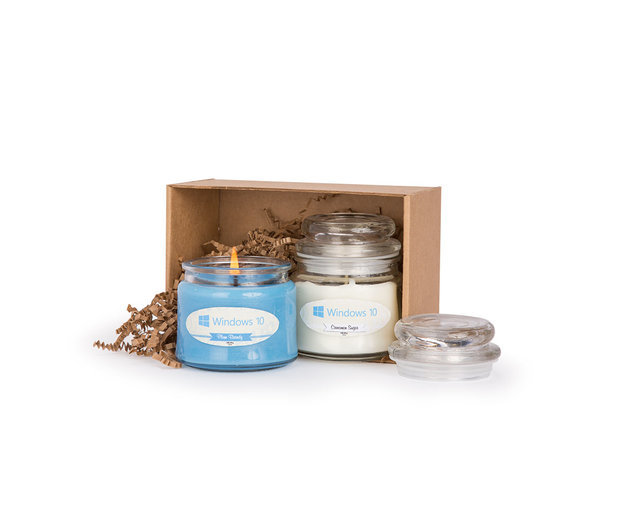 Promotional white and blue holiday candle set
